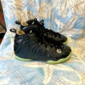 Nike Little Posite for kids Size 2y